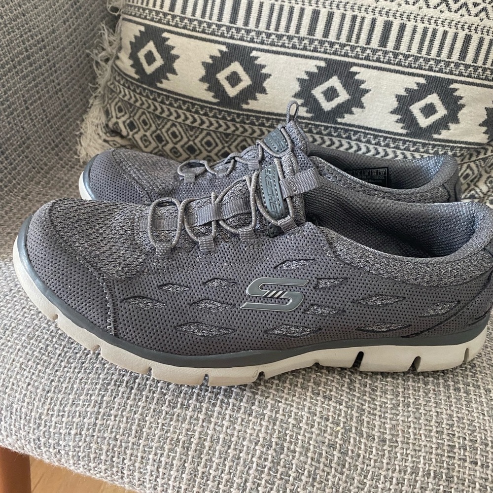 Sketchers Memory Foam Air Cooled Slip/On Shoes